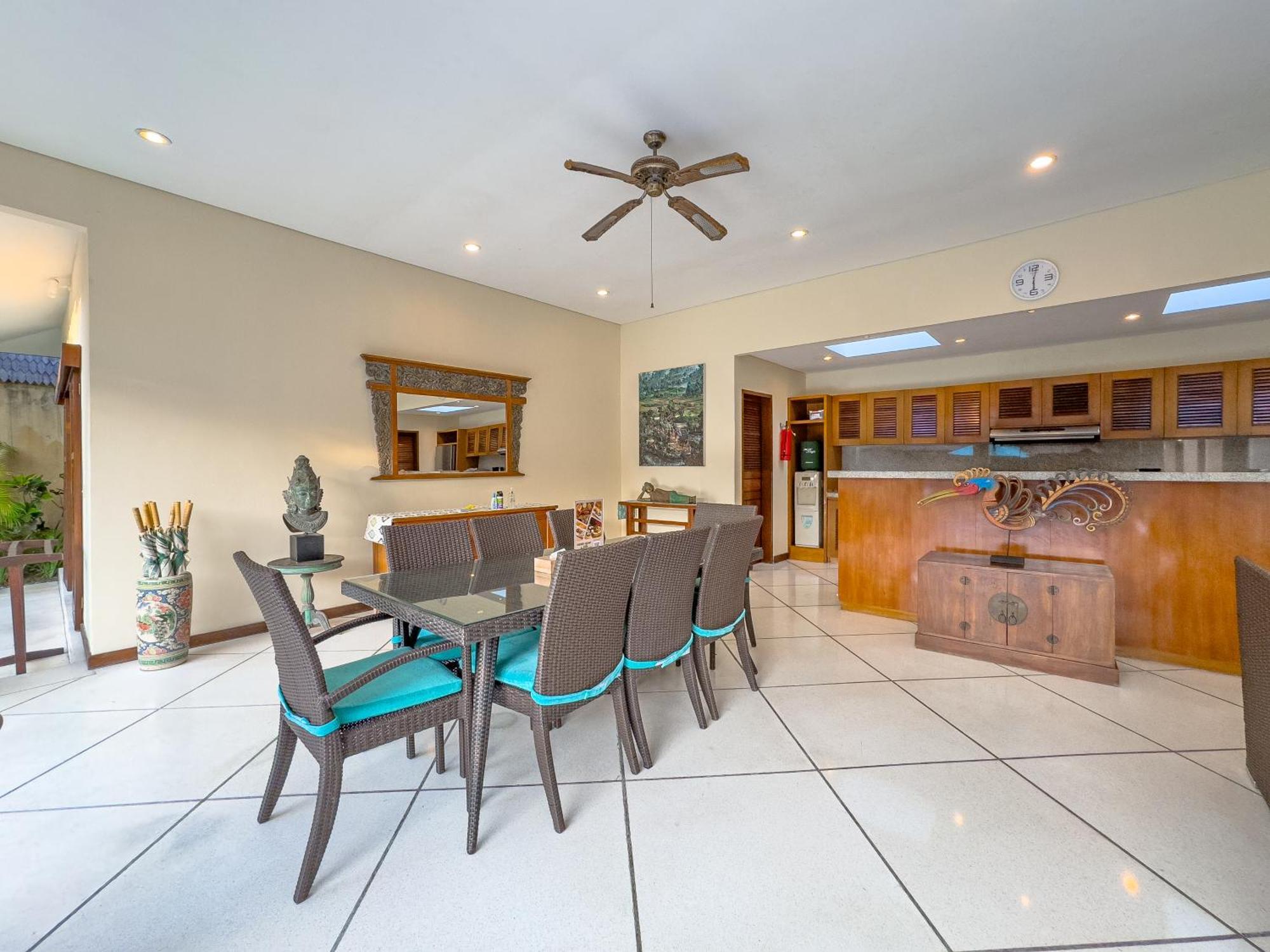 Villa Bugis Drupadi Seminyak Номер фото