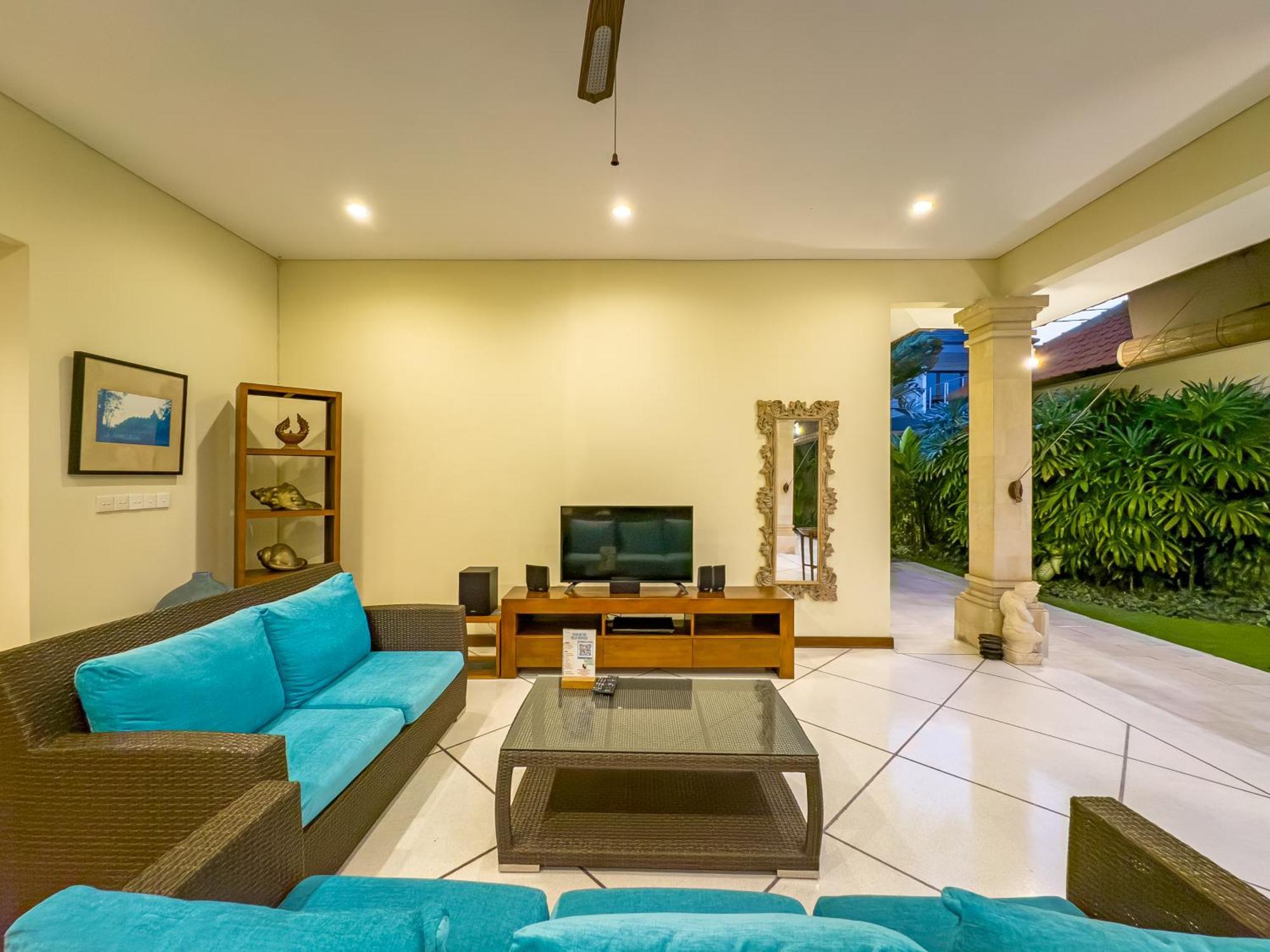 Villa Bugis Drupadi Seminyak Номер фото