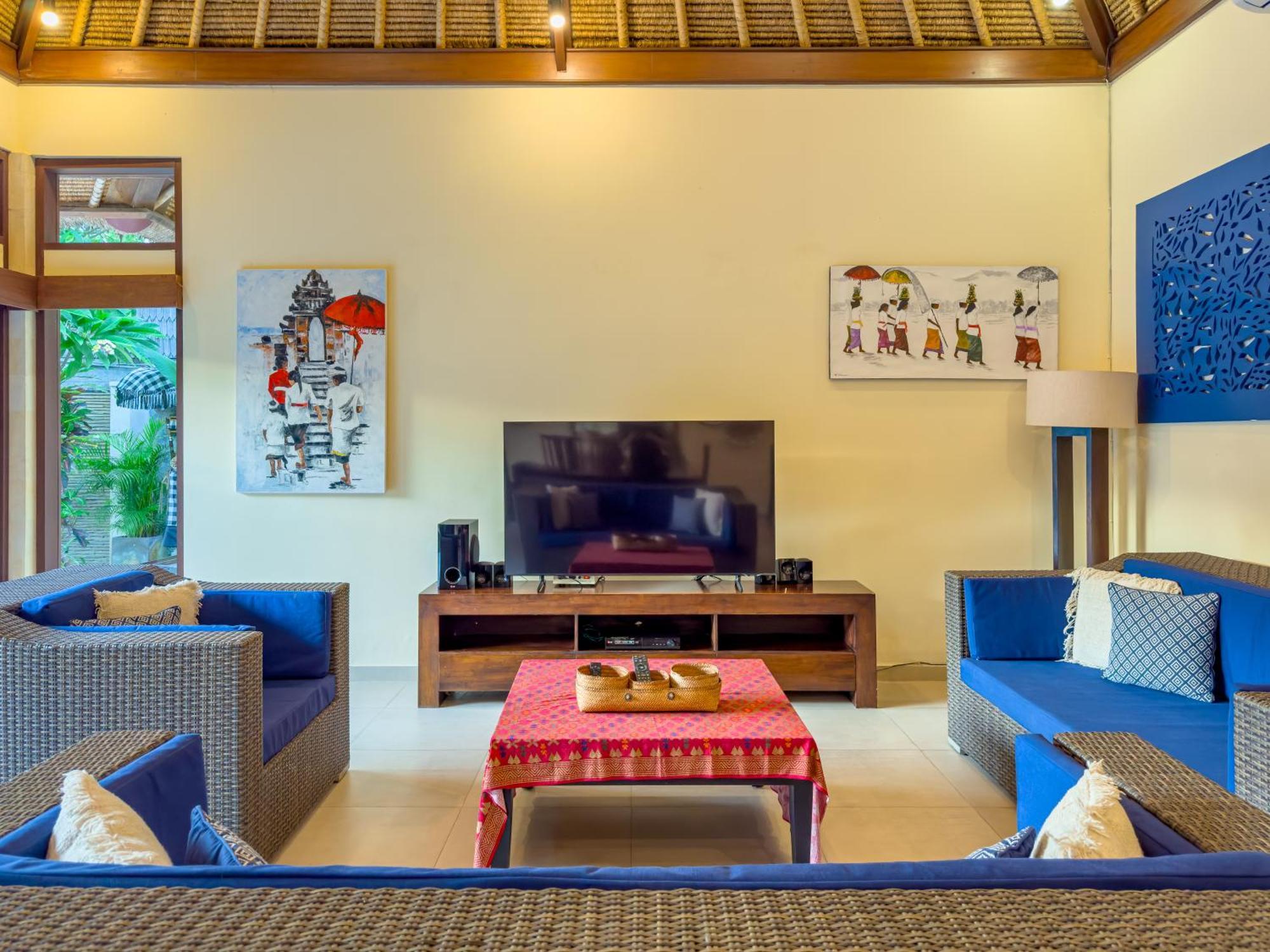 Villa Bugis Drupadi Seminyak Номер фото