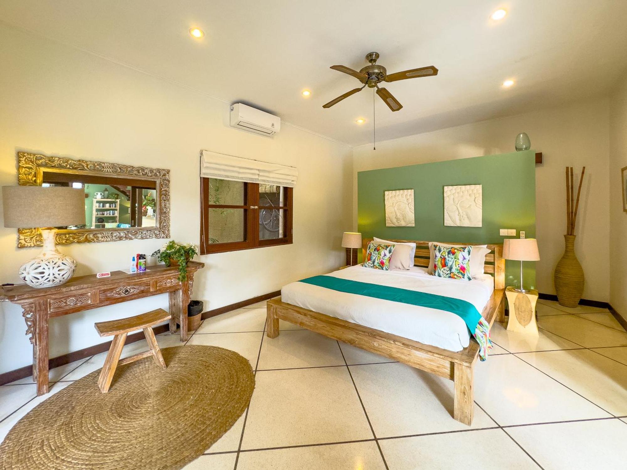 Villa Bugis Drupadi Seminyak Номер фото